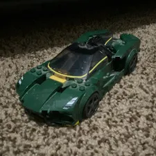 LEGO Green Race Sports Car with Minifigure Plastic Vehicle Set