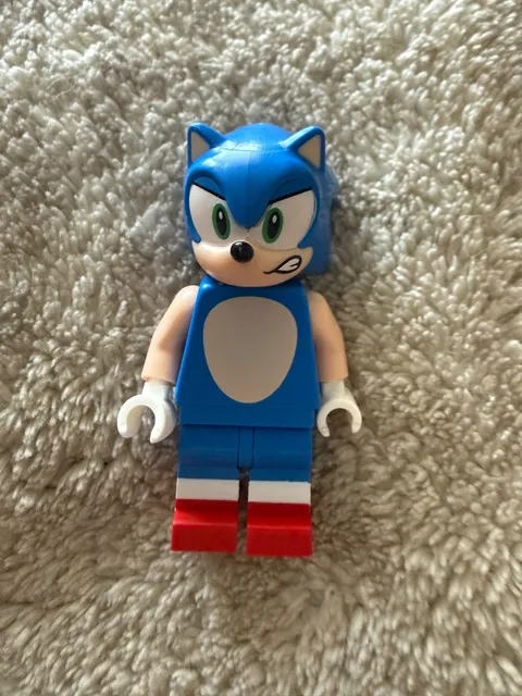 sonic the hedgehog mini figures lego talking out of side of mouth