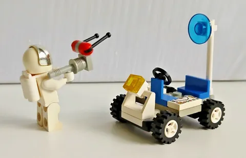GENUINE LEGO SET  6516 MOON WALKER COMPLETE BUILD NO BOX NO INSTRUCTIONS