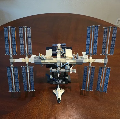 LEGO 21321 Ideas International Space Station Complete Set w/ Manual