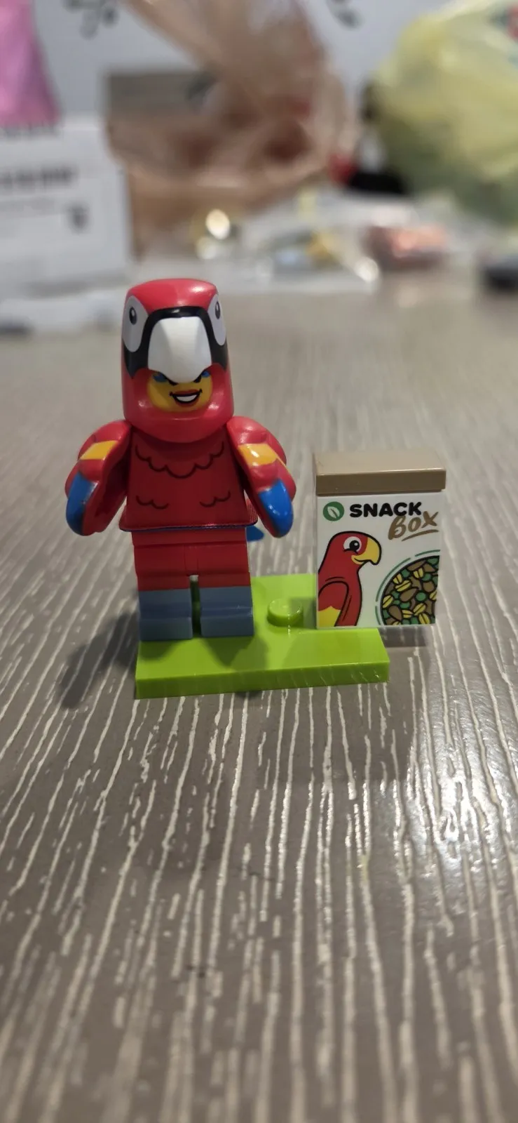 LEGO  Minifigures  Parrot Costume Series 28