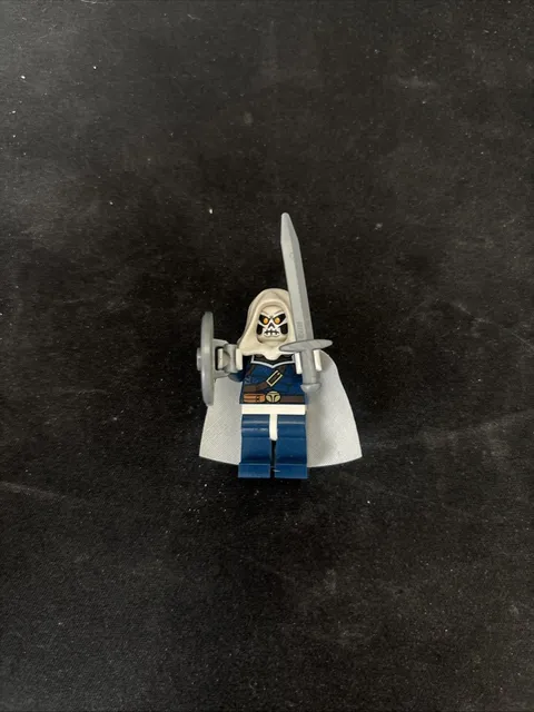 LEGO Marvel Avengers Assemble 2014 Taskmaster sh0100 With Both Sword and Shield