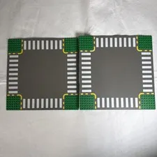 Vtg Lego 10X10 Street Crosswalk 4 Way Green Base Plates Lot Of 2 44343 1-01 2-01