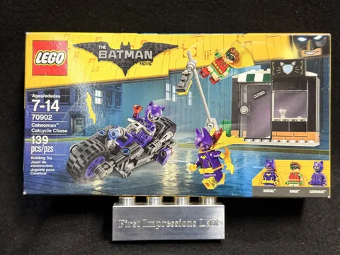 Lego 70902 2017 The LEGO Batman Movie: Catwoman Catcycle Chase New Retired