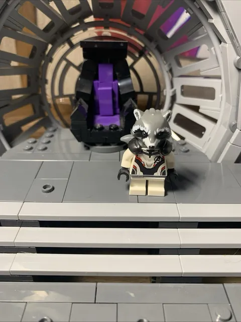 LEGO Rocket Raccoon Minifigure Avengers End Game 76126 White Jumpsuit sh569
