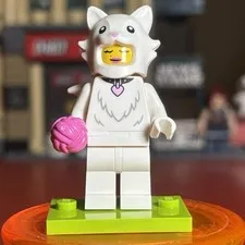 LEGO Minifigure 71051 Animal Series 28 Fluffy Cat Suit CMF, New.