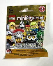 LEGO Series 10 Collectible Minifigures 71001 - MEDUSA  SEALED Retired - 2013