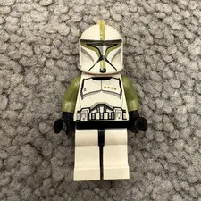 LEGO Star Wars Clone Trooper Sargent (Olive Green) Minifigure SW0438