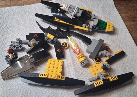 C Lego Arctic Batman Set 76000 Minifigure Missing Pieces DC