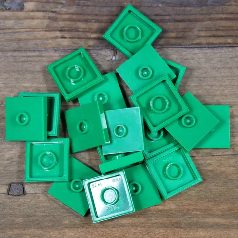 LEGO 87580 Green 2 x 2 Jumper Plate with 1 Stud in Center Qty 20