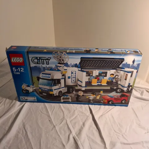 LEGO City Police Set 7288 Mobile Police Unit COMPLETE Car Criminals