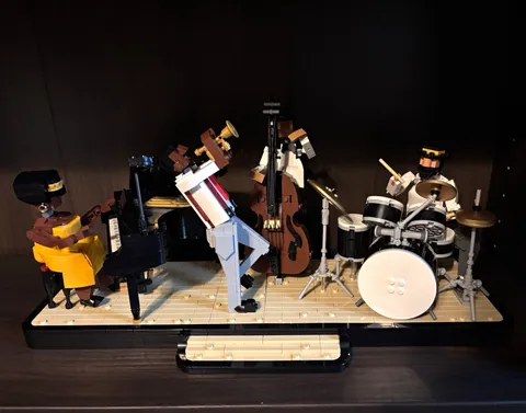 LEGO Ideas Jazz Quartet 21334 (See Description)