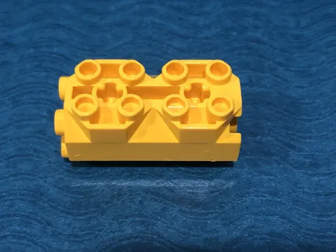 LEGO PART 6042 OCTAGONAL BRICK 2X2X3 1/3 WITH SIDE STUDS OCEAN HYDRO (YELLOW)