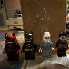 LEGO Minifigures The LEGO Batman Movie Batman & Villains Lot of 4