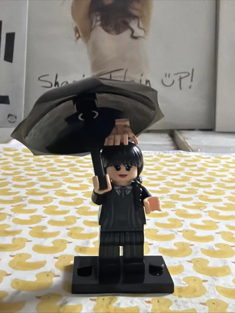WEDNESDAY ADDAMS LEGO MINIFIG FIGURE jenna ortega christina ricci umbrella