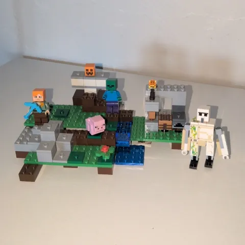 LEGO Minecraft The Iron Golem set 21123