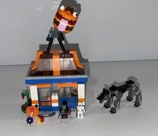 Incomplete Lot Lego 77076 Durr Burger Restaurant & 77075 Wolf Only