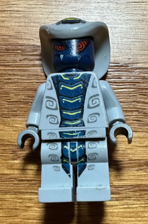LEGO Ninjago RATTLA minifigure