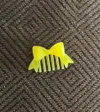 LOL Surprise Yellow Comb Accessory