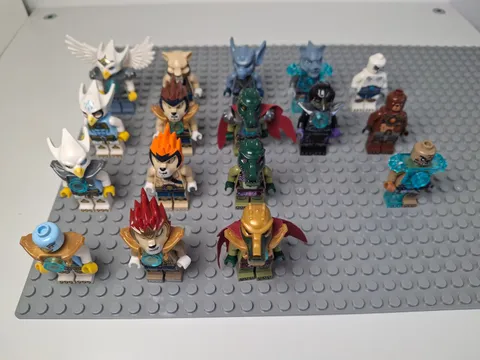 LEGO Legends of 17 Chima Minifigures Bundle Genuine LEGO - New & Used