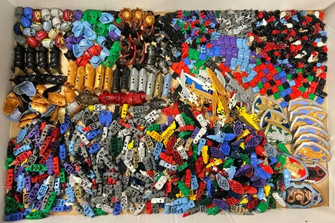 LEGO Brand KNIGHTS KINGDOM Large Buildable Figure HUGE BULK PARTS LOT 8lbs!