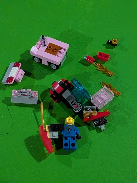 Lego Pieces Miscellaneous 2 Incomplete Vehicles + Minifig Etc