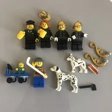 LEGO Lot Minifigures Winter Village Fire Station Fighters Dalmatian Dog 10263
