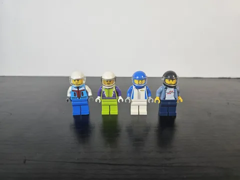 LEGO Speed Champions Minifigures of 4 Racing Drivers Dodge Chevrolet Camaro