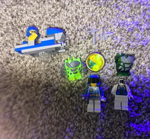 LEGO Minifigure Lot w/ Accessories & Parts  miners