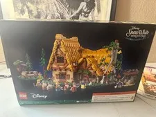 LEGO Disney Princess: Snow White and the Seven Dwarfs' Cottage (43242) read desc