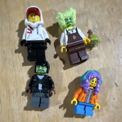 LEGO Minifigures Lot of 4 Mixed Hidden Side figures