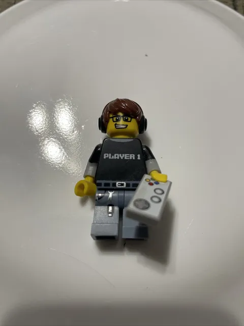 LEGO CMF Series 12 Minifigure - Video Game Guy