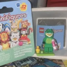 LEGO Minifigures Series 28 Crocodile Costume Minifigure w/ Stand Foil 71051