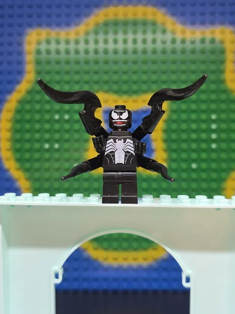 LEGO Marvel Super Heroes Venom Minifigure with Appendages(SH0711)