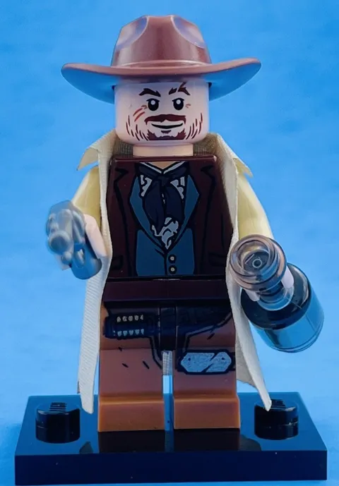 NEW Lego Cowboy w Custom Trench coat bandit Wide Brim Hat Brick Arms Gun Bottle