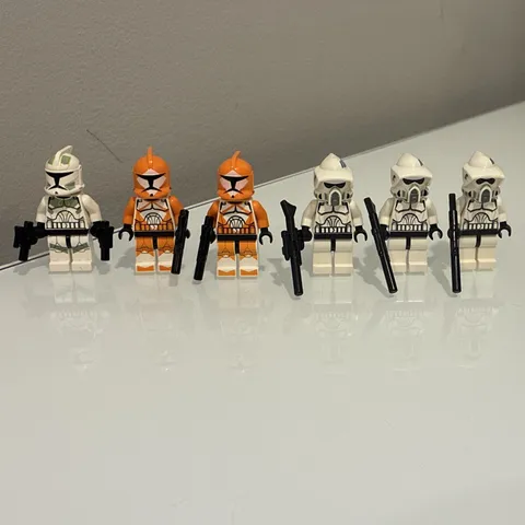 LEGO Clone Trooper Pack (6)Minifigures 7913 Star Wars ALMOST-PERFECT w blasters.