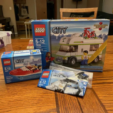 LEGO City LOT OF 3:  Set 7639 Camper  Set 4641 Speed Boat￼ set 30041 Helicopter