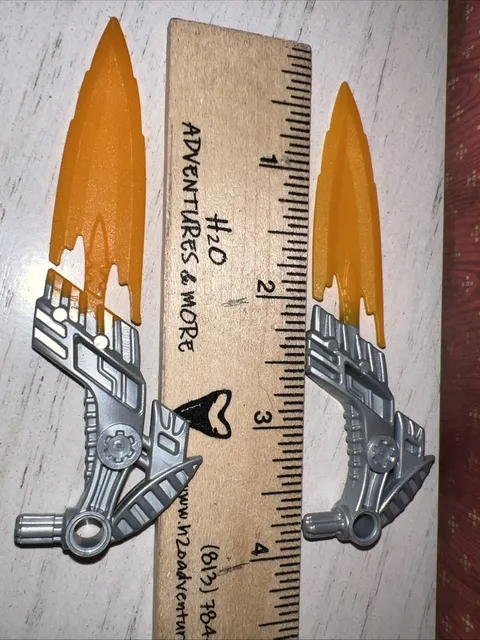 Lego Bionicle Weapon Pieces Set Of 2 Flame Swords #11305