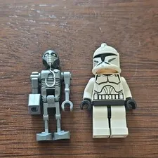 LEGO Star Wars Minifigures: Clone Trooper & 2-1 B Medical droid