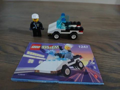 LEGO System: Police Patrol Car (1247) 100% Complete w Minifigures & Instructions