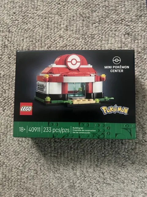 Lego GWP !! 40911 Mini Pokemon Center Promotional New !! Limited Edition