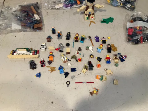Lego Minifigures And Accessories Lot - Star Wars Marvel HP Ninjago LOTR Pirates