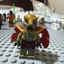 LEGO Crominus with Torn Cape Chima  minifigure USED  Good Condition  loc023