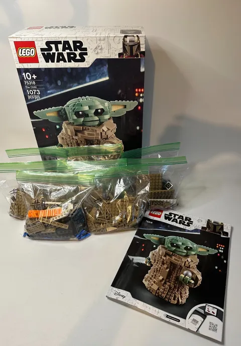 LEGO 75318 Star Wars The Mandalorian - The Child- w/grogu minfig- READ