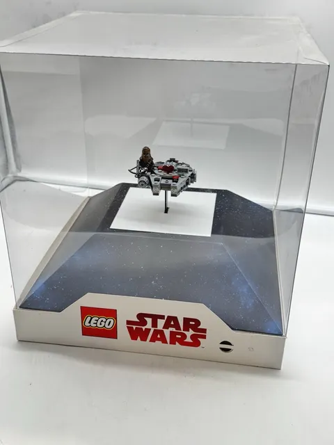 Lego Star Wars, 2008 Millennium Falcon, Clone Wars Display, Rare/Rare