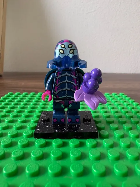 Lego minifigure series 26 (space) - Alien Beetlezoid