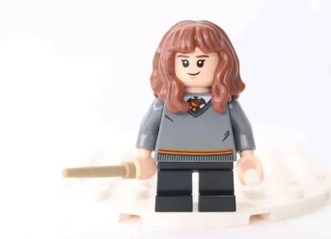 LEGO Hermione Granger Minifigure Gryffindor Sweater w/ Crest hp272 76382