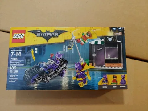 LEGO The Batman Movie: Catwoman Catcycle Chase (70902) NISB Batgirl, Robin