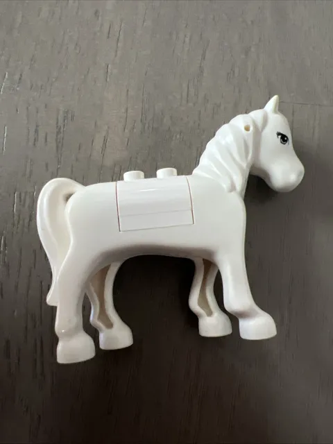 LEGO 93083c01pb02 Horse Friends Style White Bright Light Blue Eyes Three Eyelash