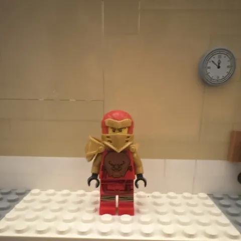 LEGO NINJAGO Kai Red Ninja Minifigure w/ Gold Armor Plastic 5+ Ninjago